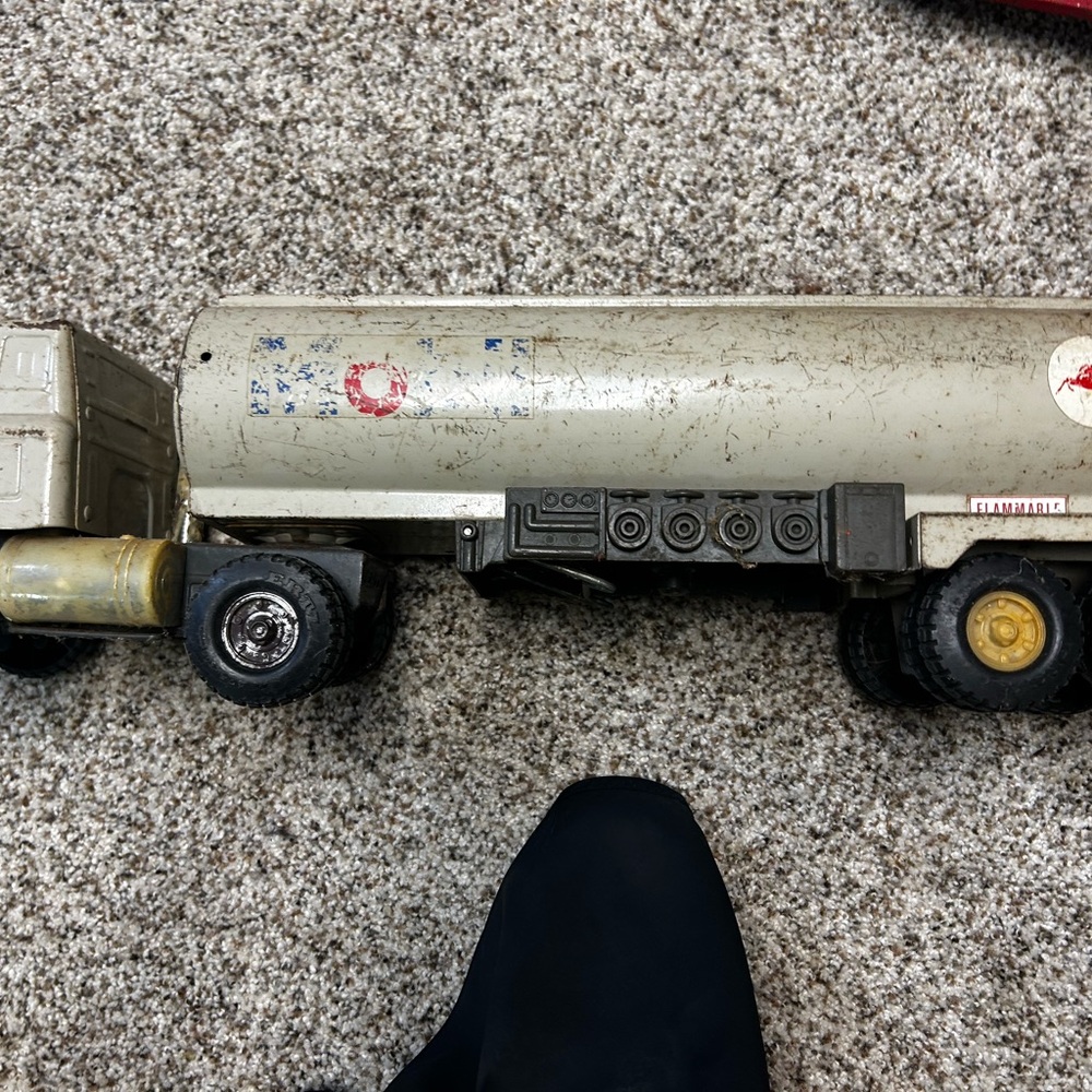 Vintage ERTL Mobile truck metal tanker toy